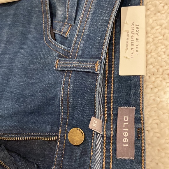 Womens designer jeans size 28. DL1961. NICKY mid-rise.Cigarette in Wooster blue. - Picture 2 of 4